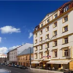Mucha Hotel