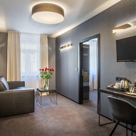 Mucha Hotel