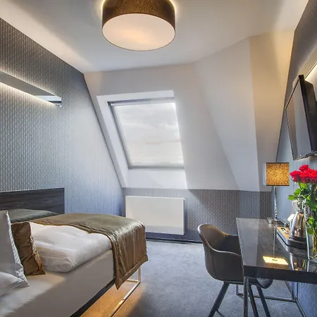 Mucha Hotel