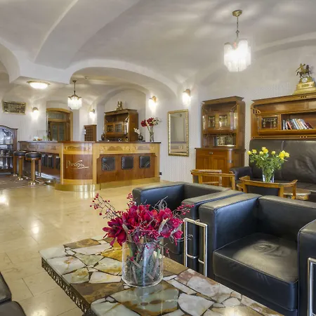 Mucha Hotel
