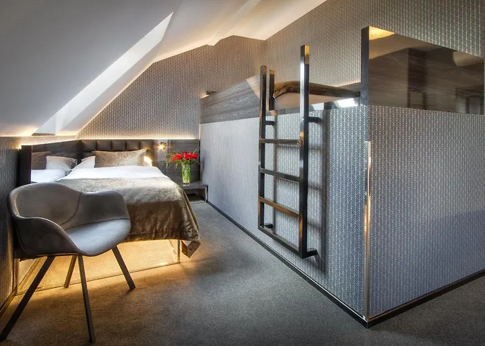 Mucha Hotel