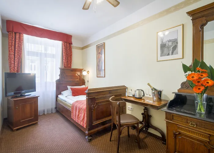 Mucha Hotel 4*